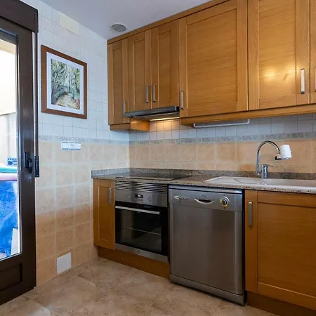 Rentafive Piscina Arenales Vistas Al Mar Homestay