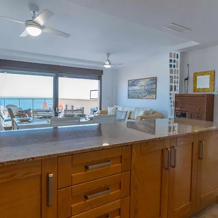 Rentafive Piscina Arenales Vistas Al Mar Homestay Arenales del Sol